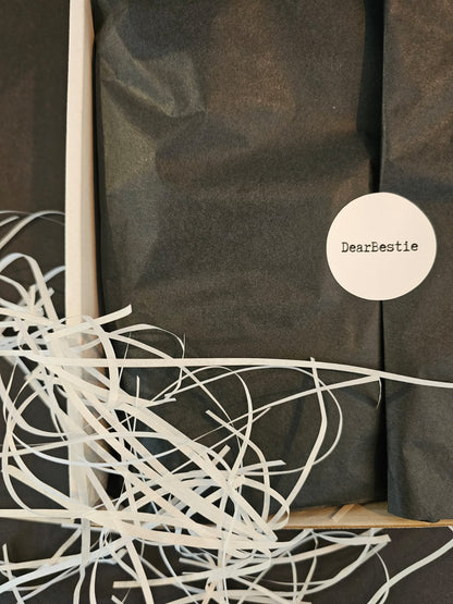 BestieTreat Geschenkbox für beste Freundin | Bestie Box mit Süßigkeiten & Selfcare | Cute Geschenkidee| Aesthetic Box | Wellness Geschenk | Birthday Gift