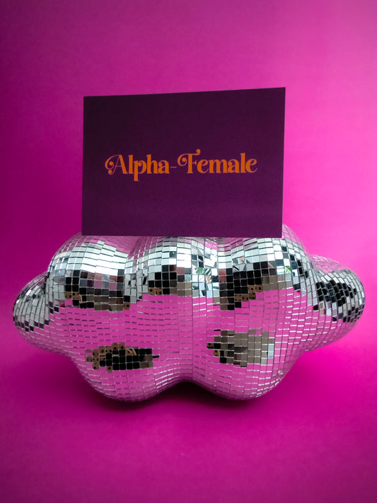 Alpha Female Postkarte